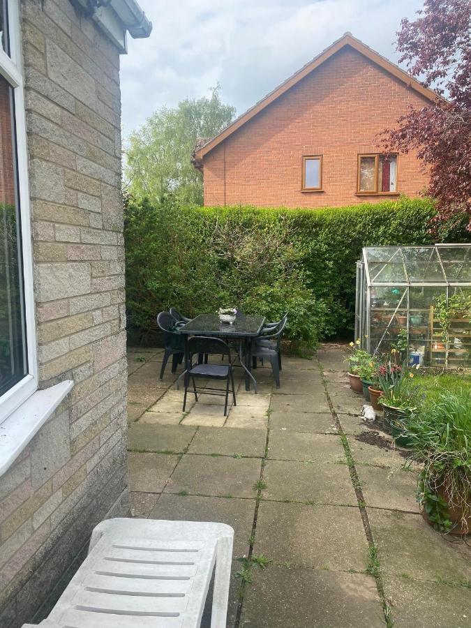 Twenty Bed & Breakfast Skellingthorpe ภายนอก รูปภาพ